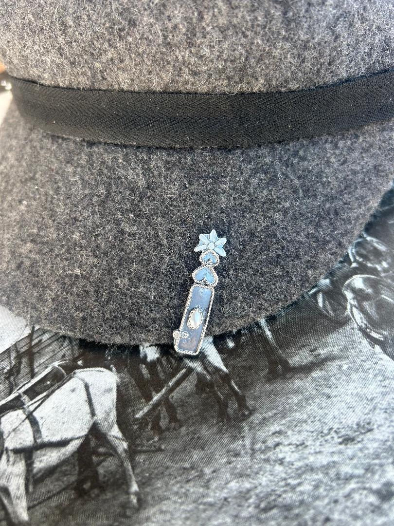 Chihuahua Spur Hat Clip