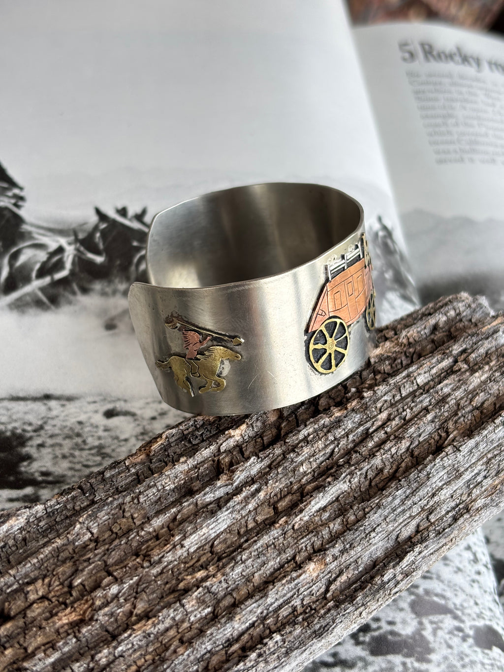 Stagecoach cuff