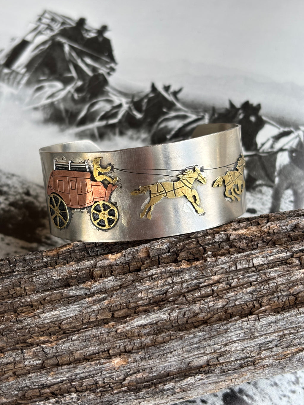 Stagecoach cuff