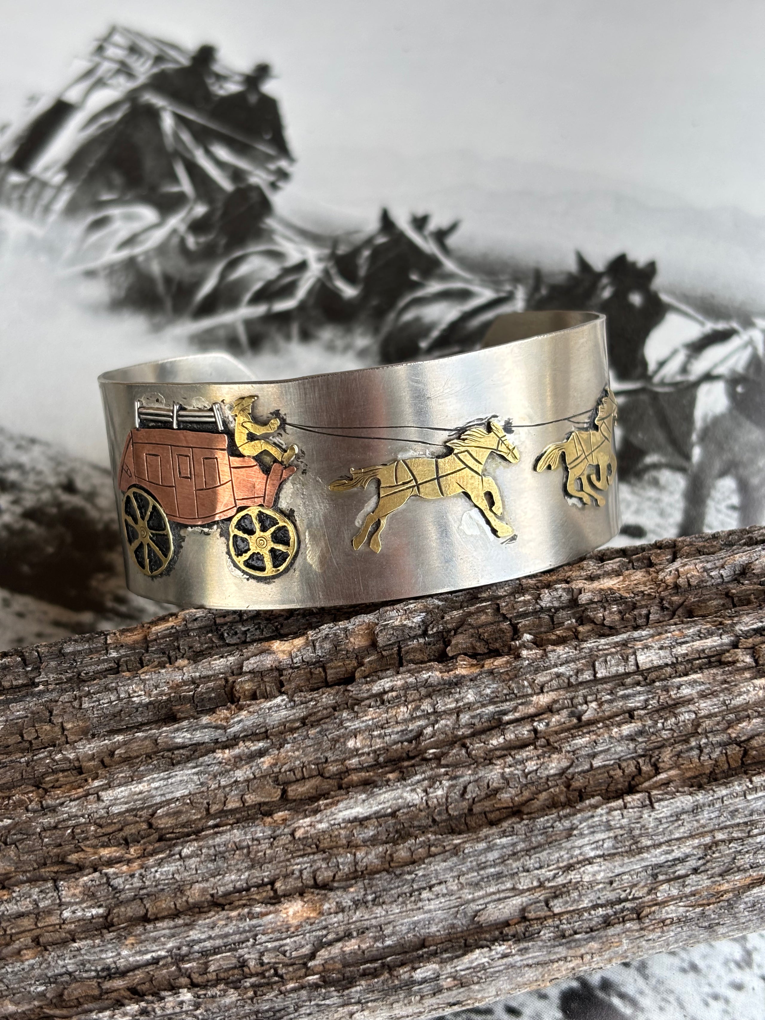 Stagecoach cuff